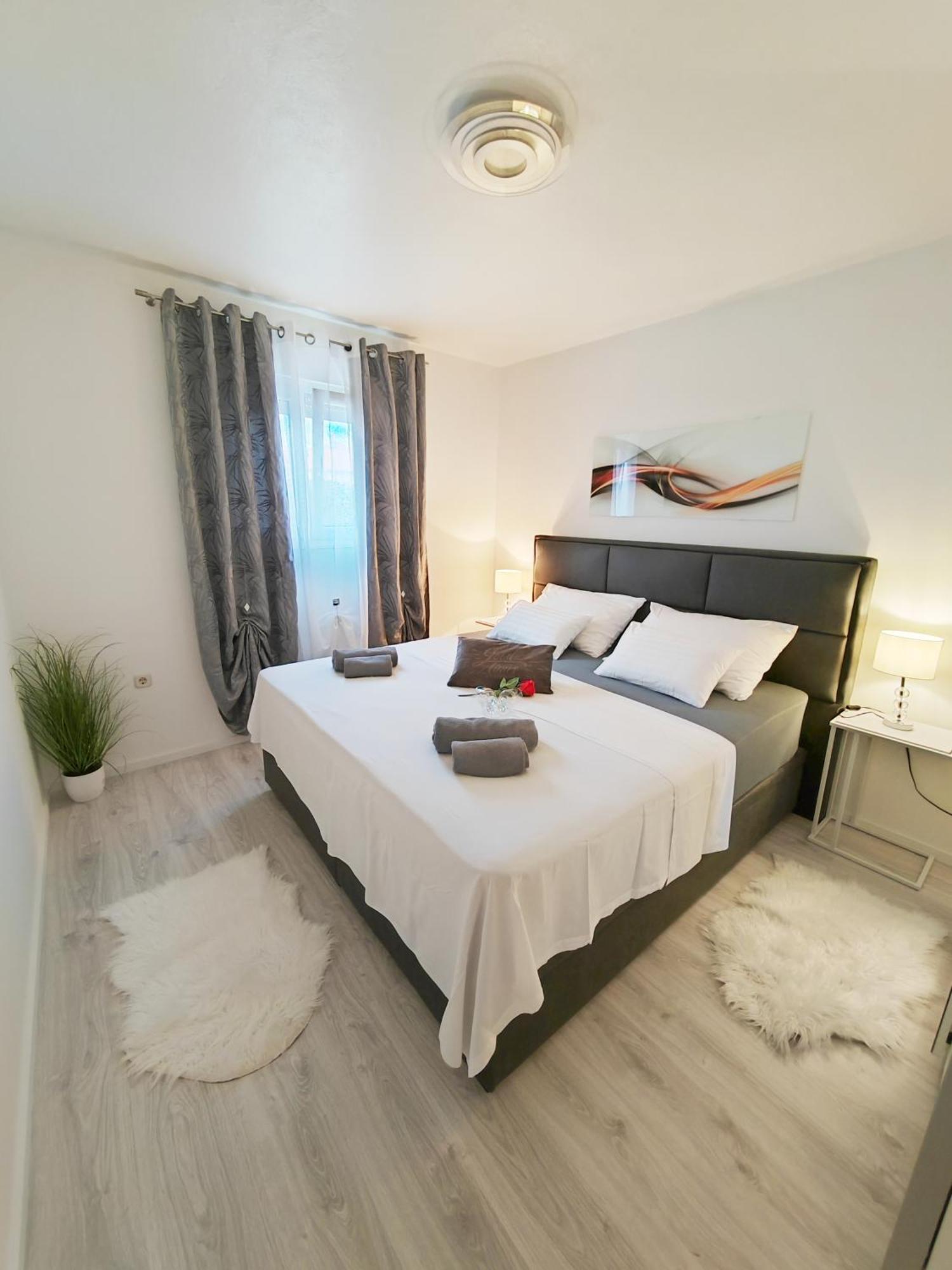 Apartment Toni With Private Parking 자다르 외부 사진